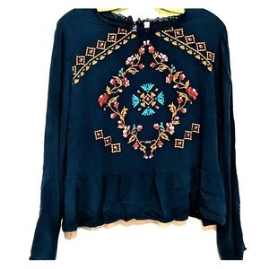 Long sleeve embroidered blouse